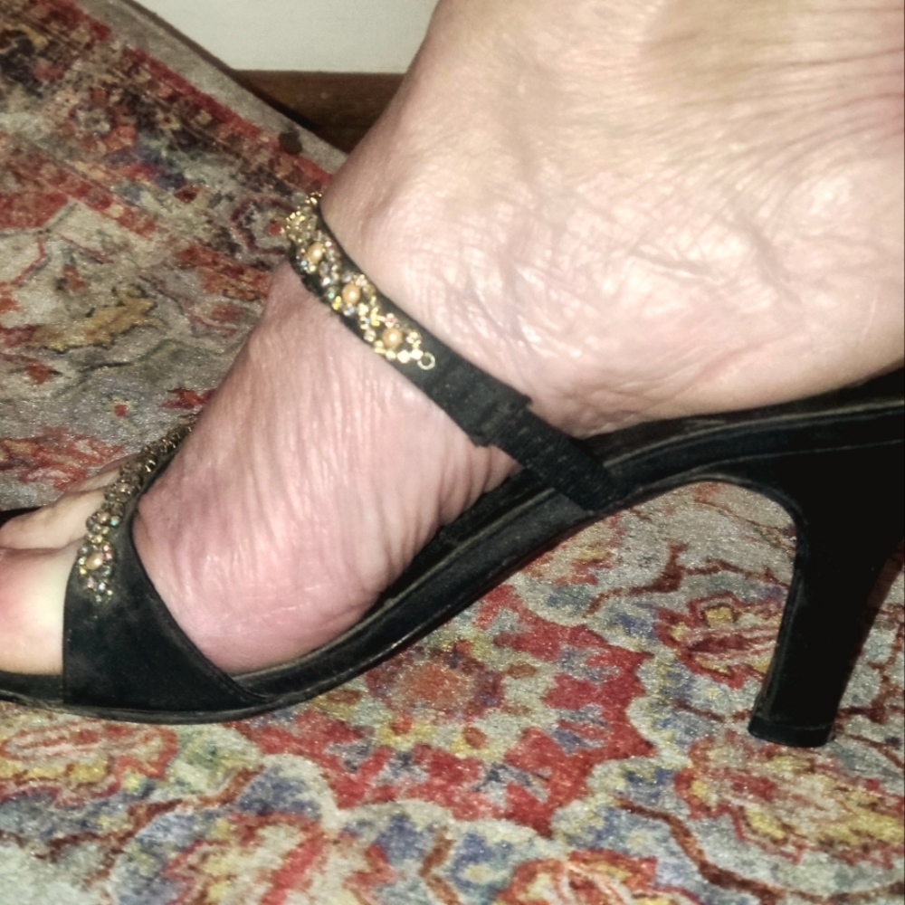 dressy heels size 6, black fabric, beaded